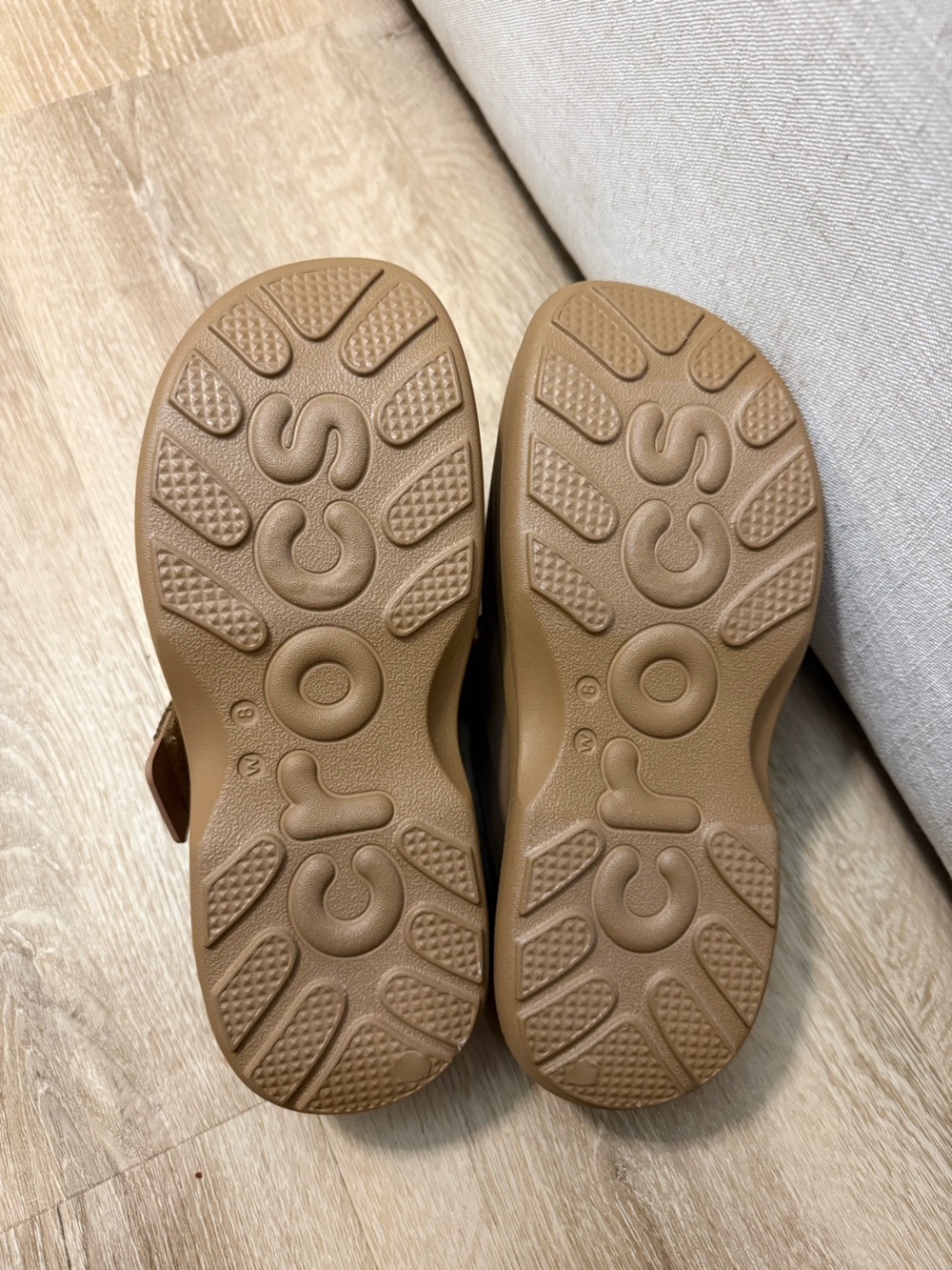 NWOT Crocs Soho Two Strap Sandal Sepia Women's 8 with 3 FREE JIBBITZ - Picture 7 of 8